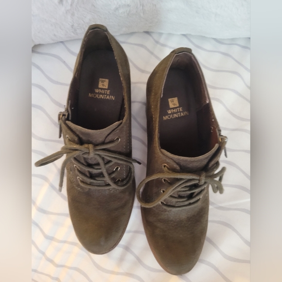 White Mountain Ankle Booties Olive Green size 7.5 - Picture 4 of 6